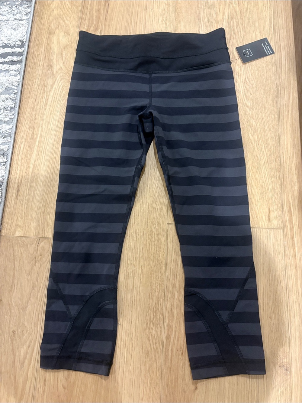 Lululemon Black Striped Active Capri Leggings